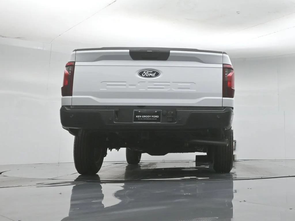 New 2026 Oxford White Ford XL image 39