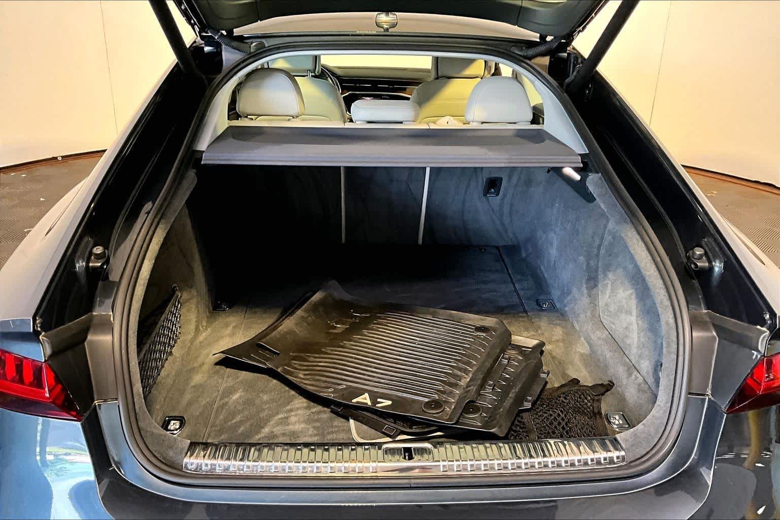 Used 2019 Triton Blue Audi Premium image 36