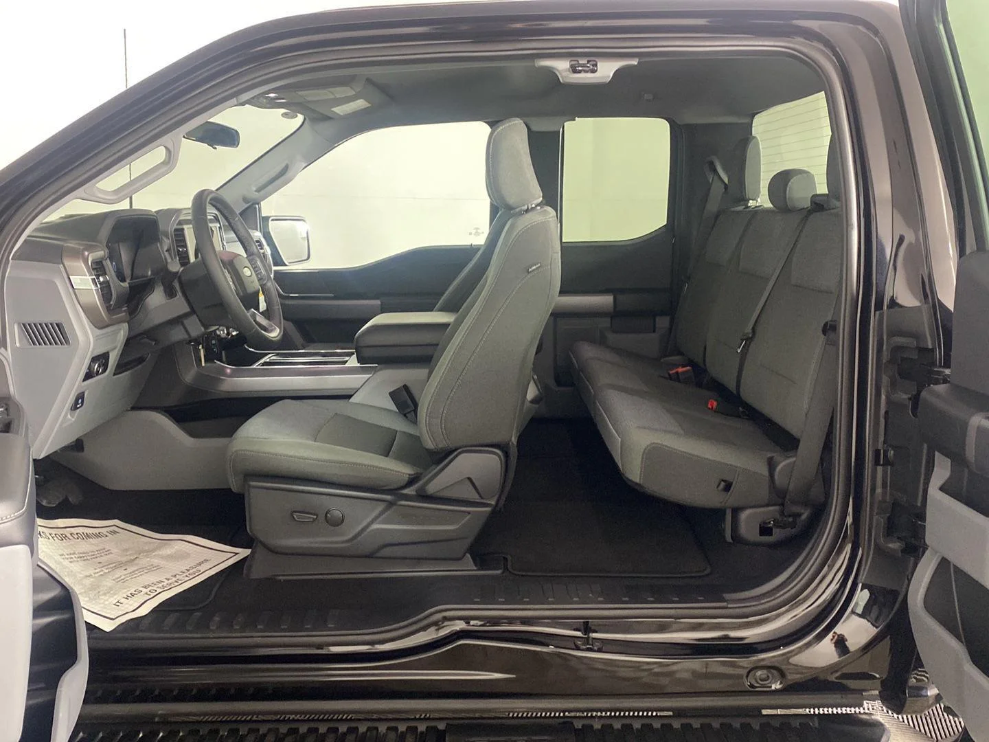New 2026 Agate Black Metallic Ford XLT image 20