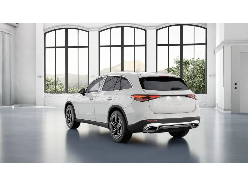 New 2027 White Mercedes-Benz GLC 300 image 28