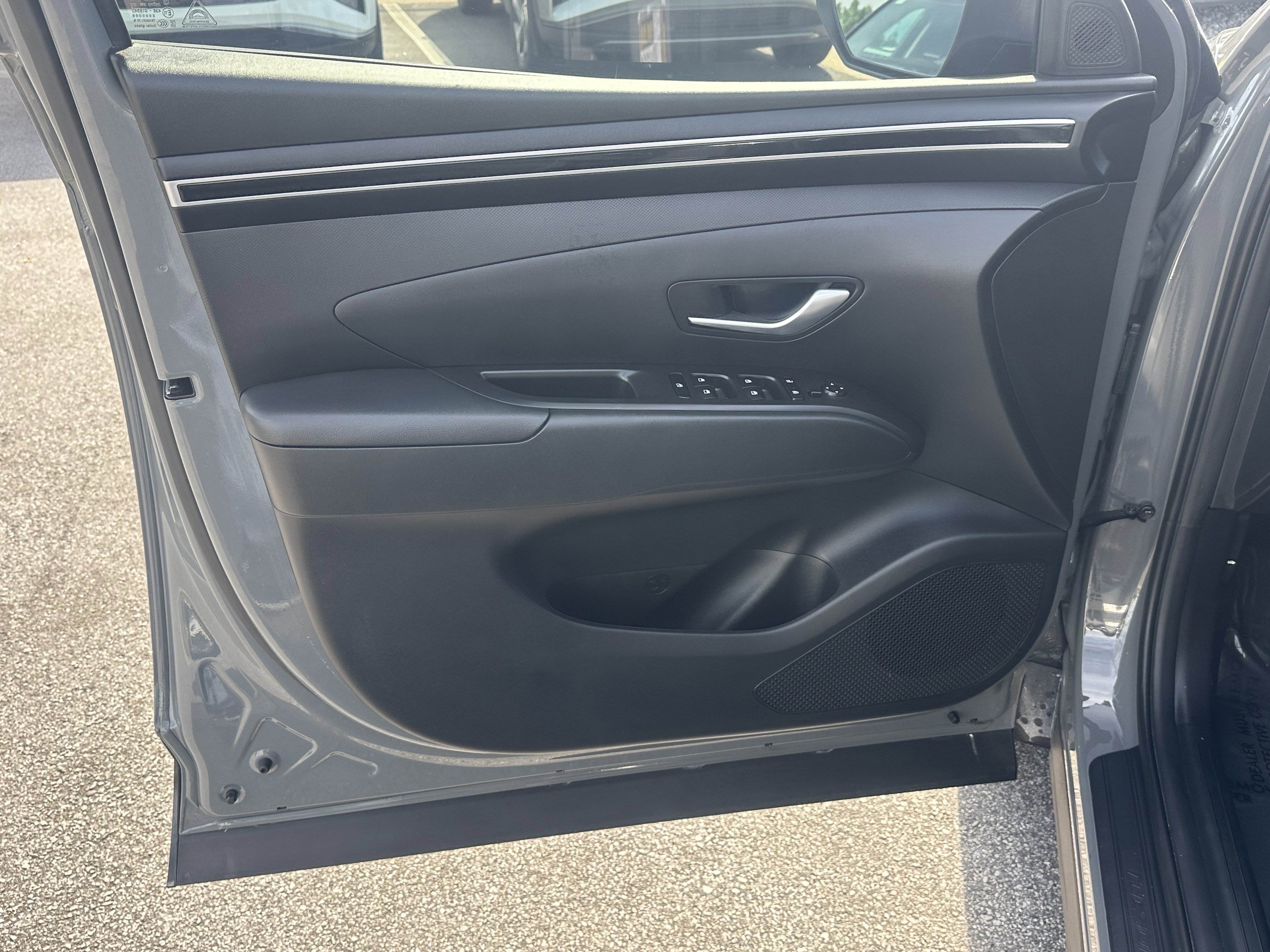 Used 2024 Hampton Gray Hyundai SEL image 10