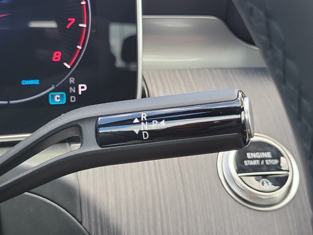 New 2026 Selenite Grey Metallic Mercedes-Benz C 300 image 27