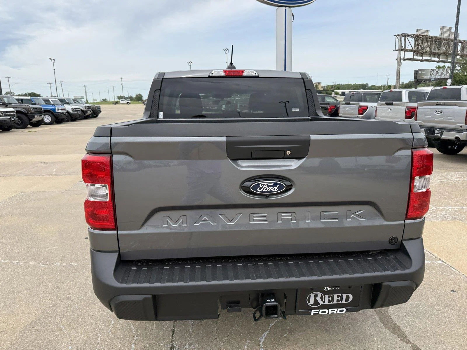 New 2026 Carbonized Gray Metallic Ford XLT image 8