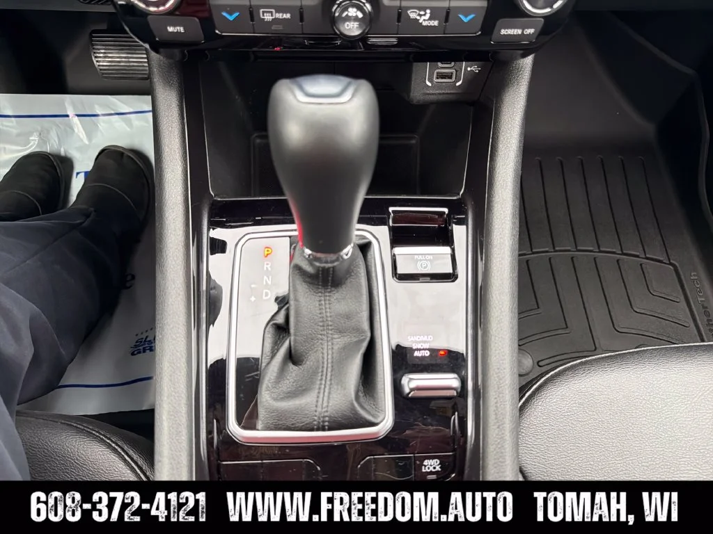 Used 2025 Red Jeep Latitude image 20