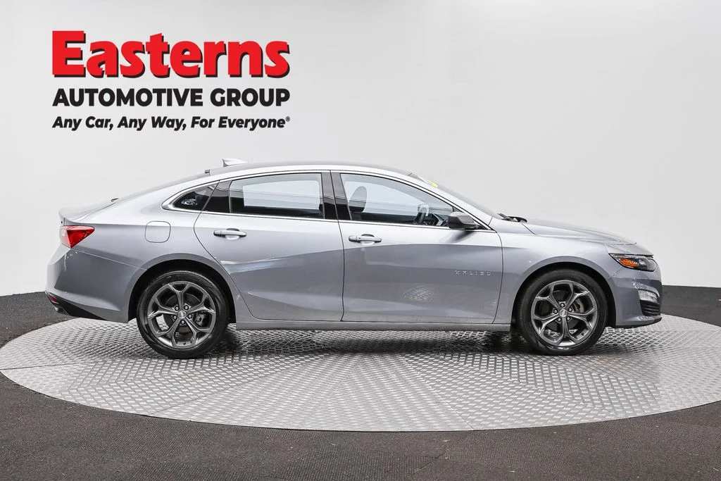 Used 2023 Gray Chevrolet LT image 4