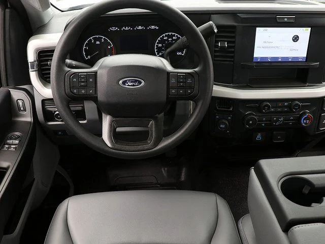 New 2025 Oxford White Ford F-450® XL image 12