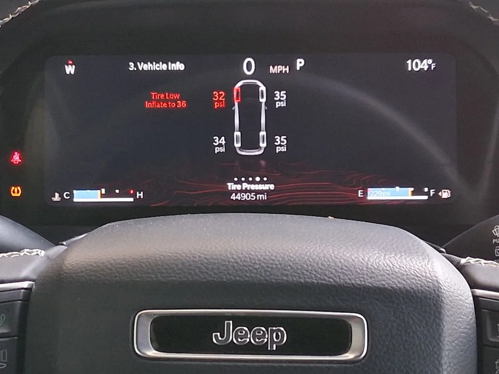 Used 2024 White Jeep Altitude image 13