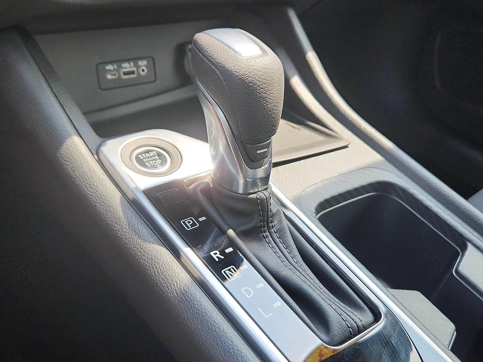 Used 2023 Electric Blue Metallic Nissan SV image 13