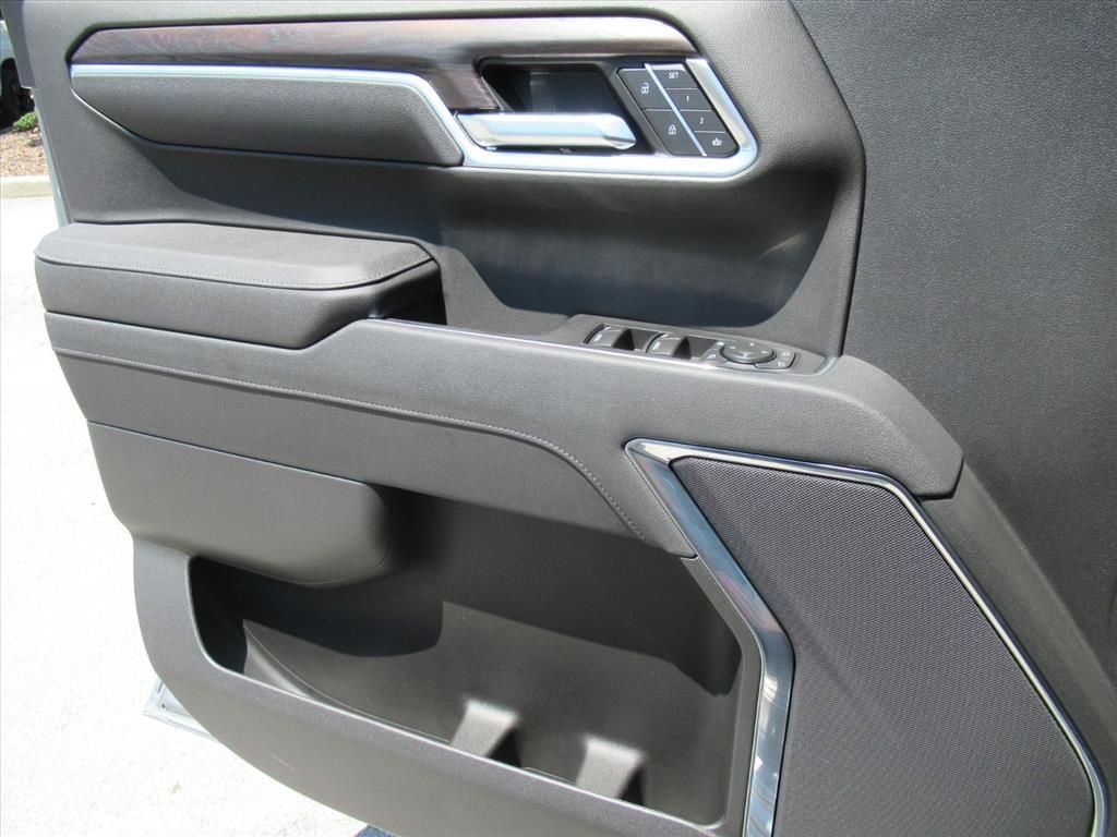 Used 2026 Sterling Metallic GMC SLT image 18