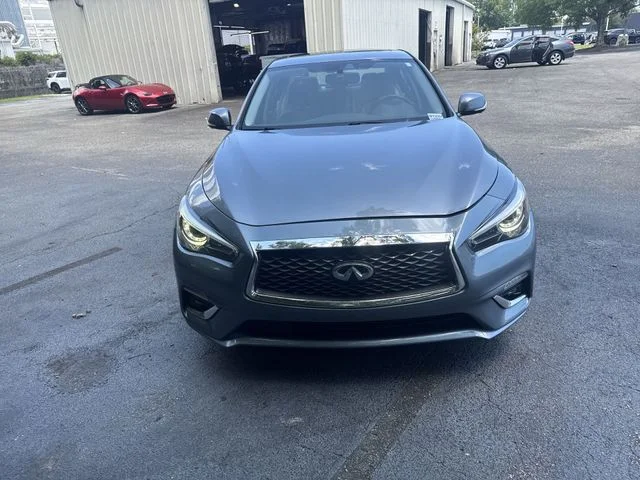 Used 2018 Blue INFINITI 3.0t LUXE image 2
