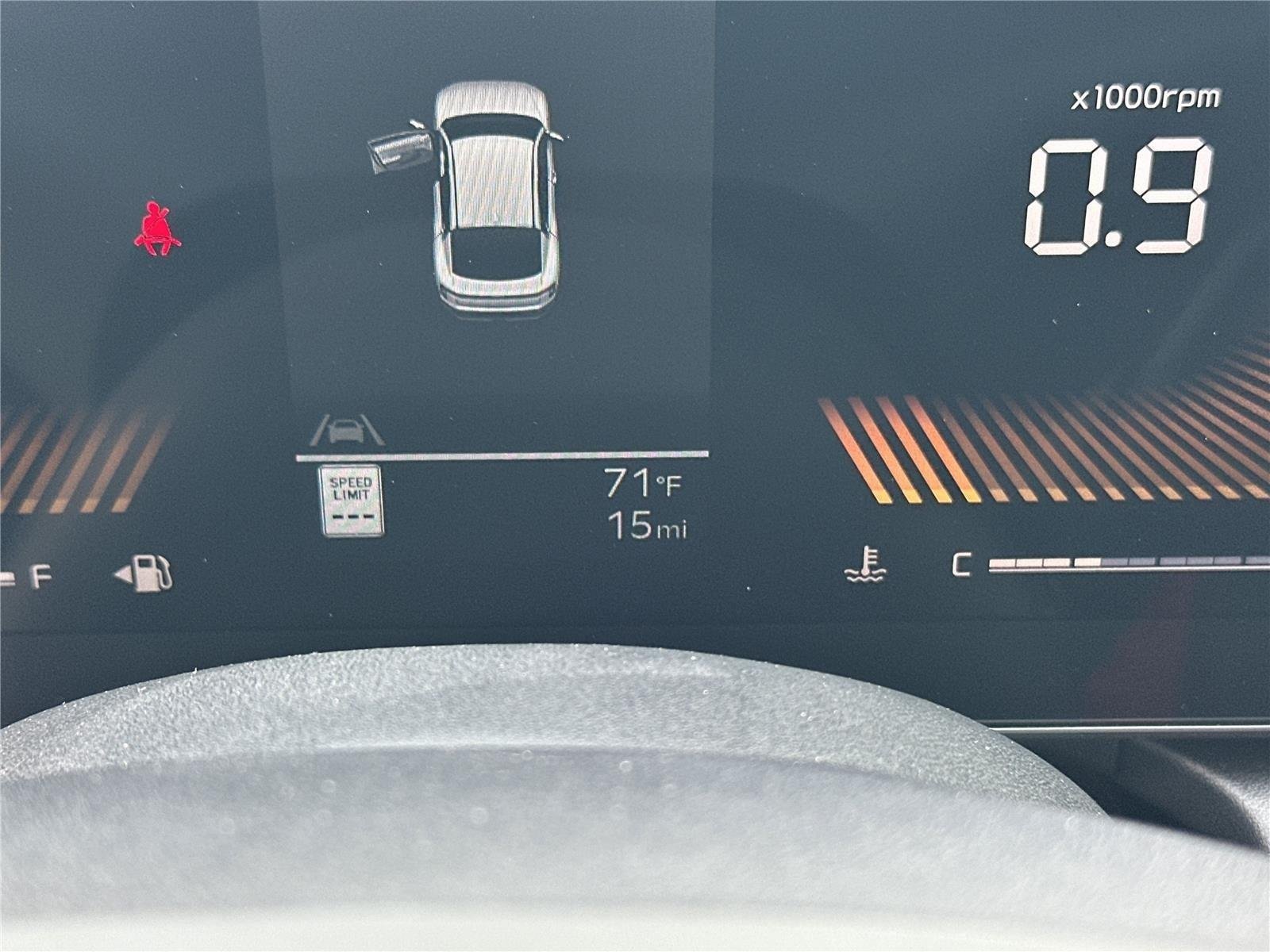 New 2025 Snow White Pearl Kia LX image 12
