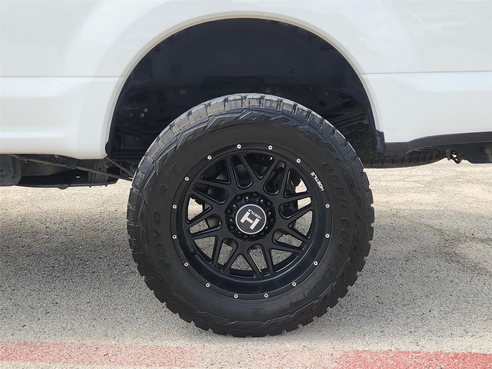 Used 2021 White Ford Platinum image 33
