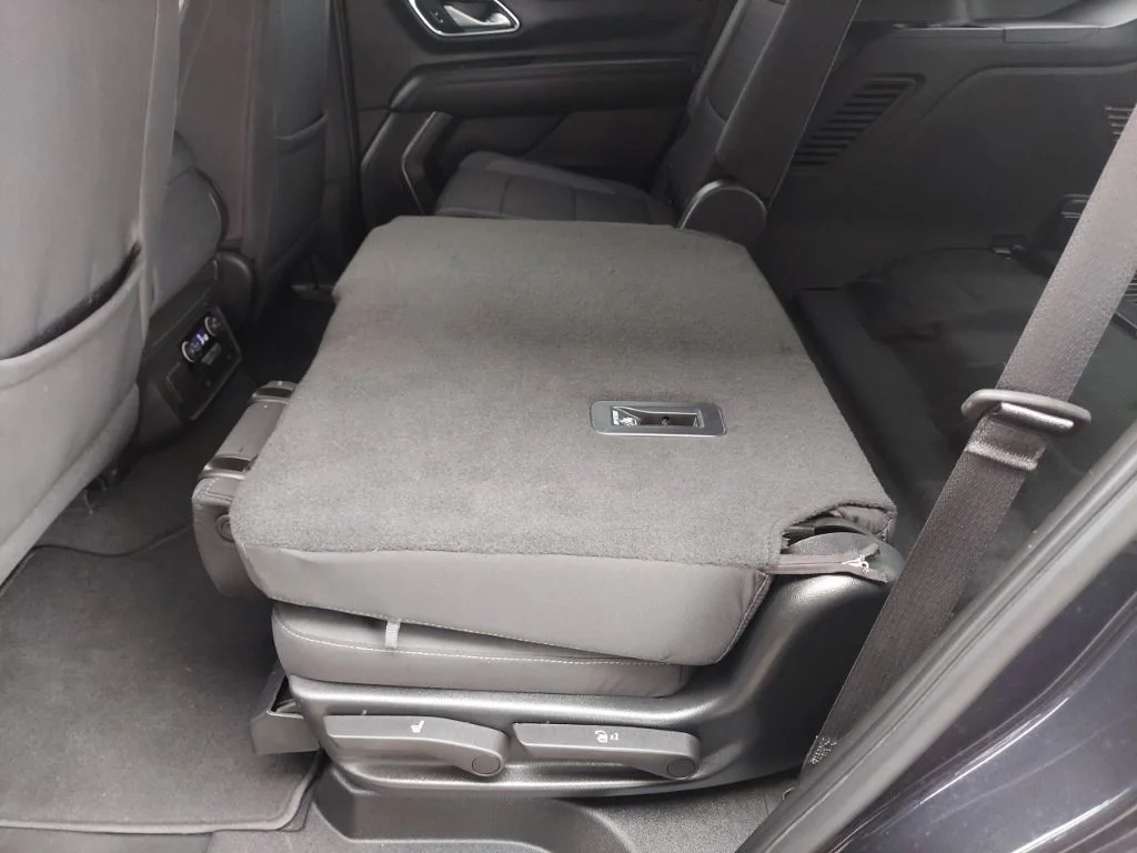 Used 2023 Gray Chevrolet Commercial Flee image 40