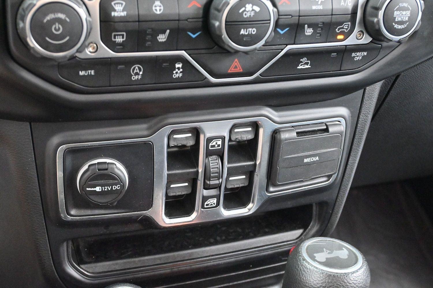 Used 2022 Black Clearcoat Jeep Unlimited Sport S image 22