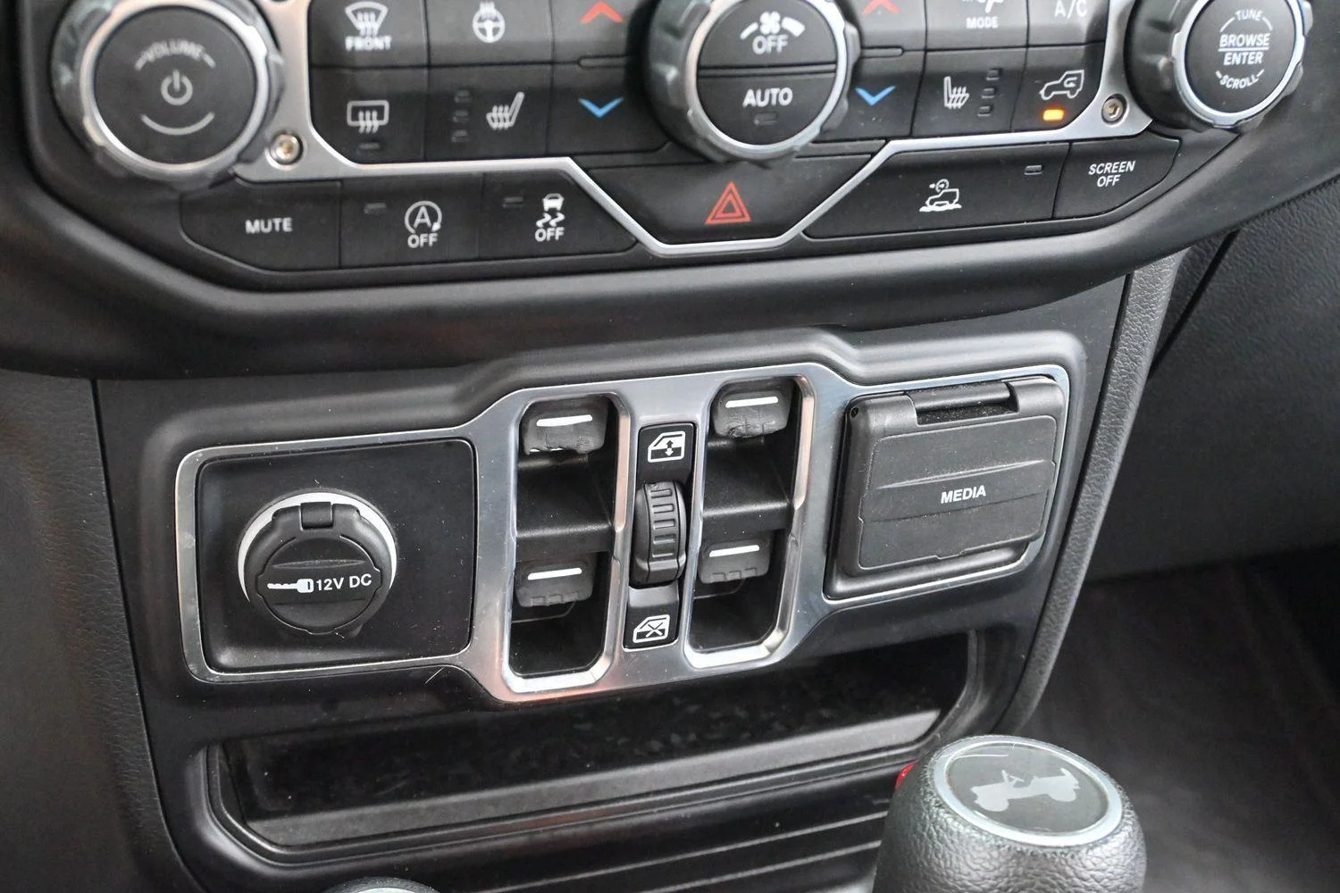 Used 2022 Black Clearcoat Jeep Unlimited Sport S image 22