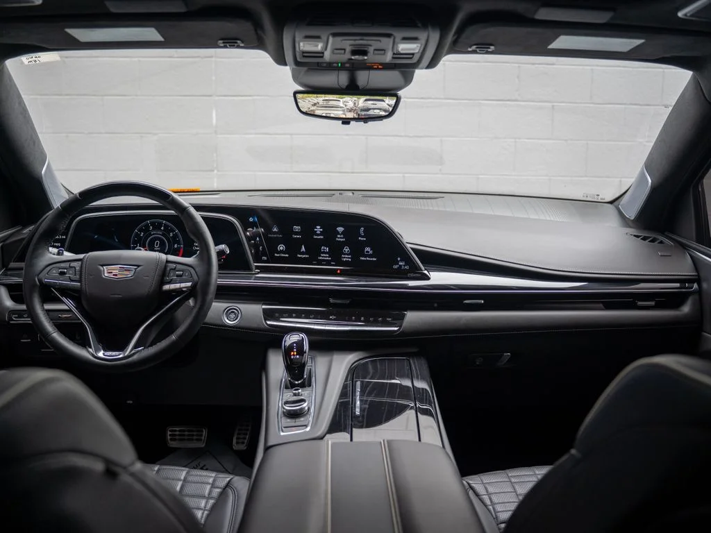 Used 2023 Silver Cadillac V-Series image 22