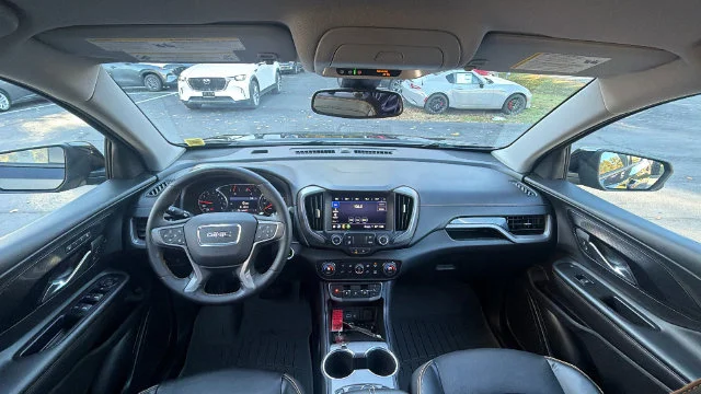 Used 2023 Black GMC AT4 image 31