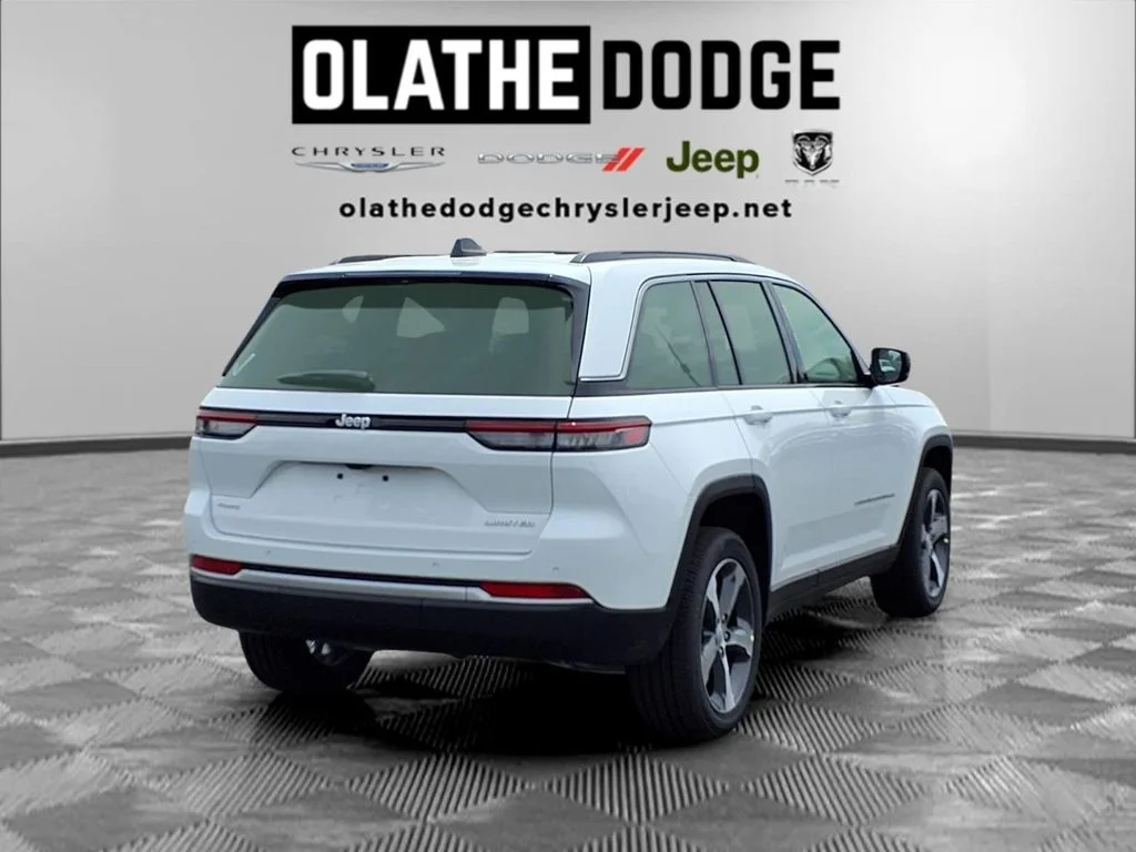 New 2026 Bright White Clear-Coat Exterior Paint Jeep Limited image 26
