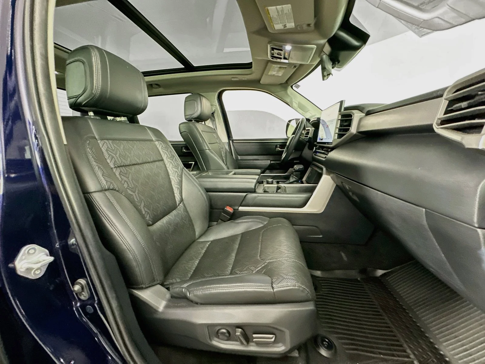 Used 2023 Blueprint Toyota Limited image 29