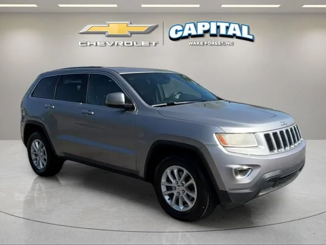 Used 2016 Silver Jeep Laredo image 7
