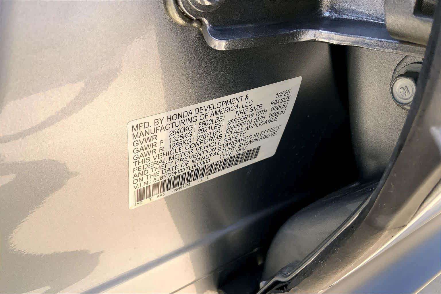 Used 2026 Solar Silver Metallic Acura  image 34