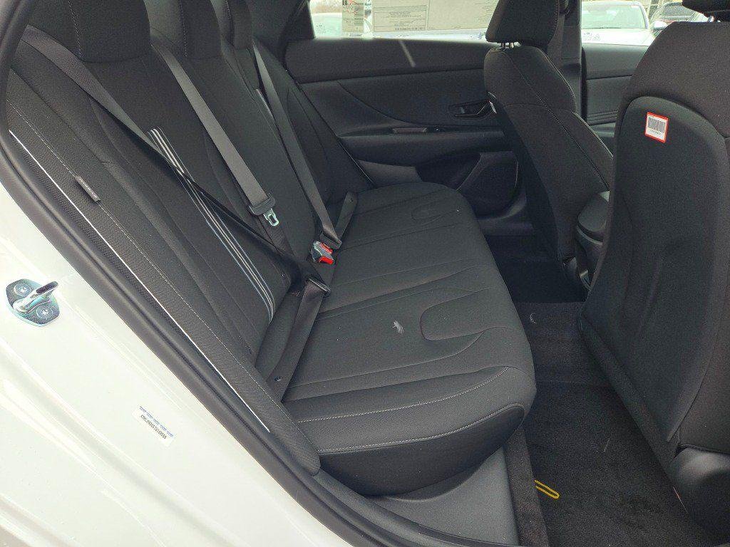 New 2026 White Hyundai SEL Sport image 10