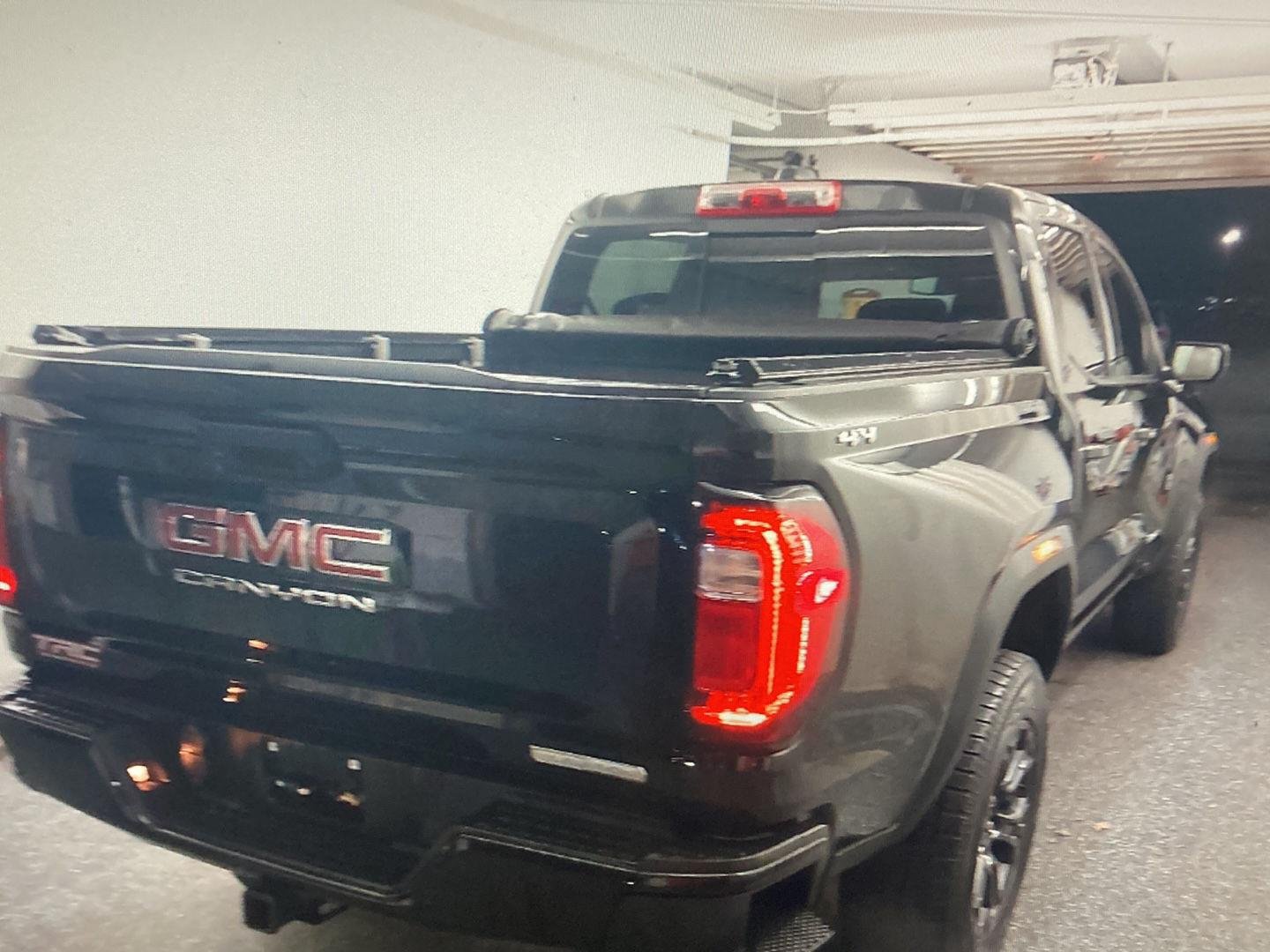 Used 2023 Onyx Black GMC Elevation image 2