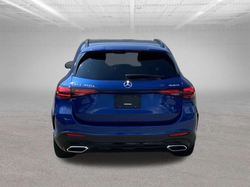Used 2026 Blue Mercedes-Benz GLC 350e image 4