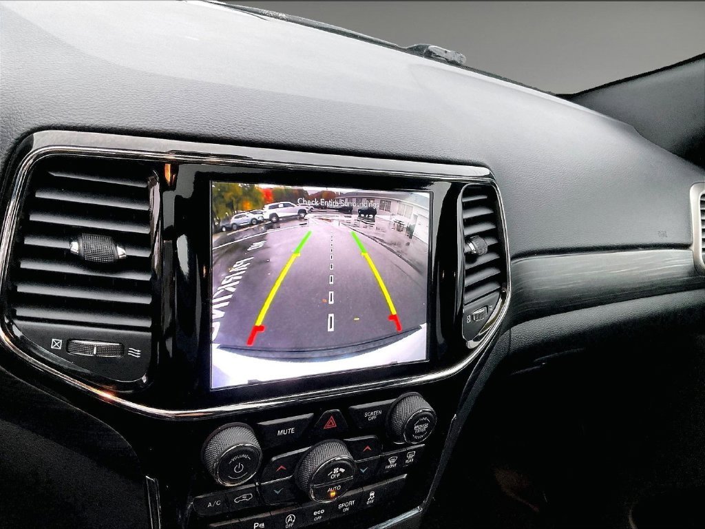 Used 2020 White Jeep Altitude image 16