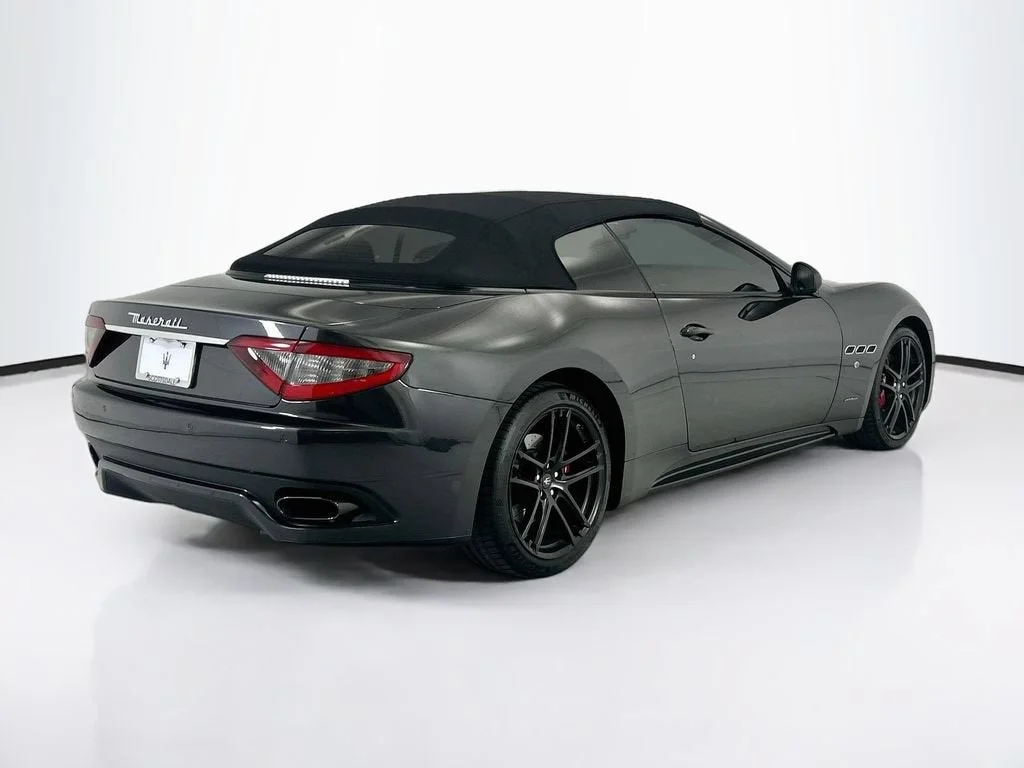 Used 2017 Grigio Granito Metallic Maserati Sport image 13