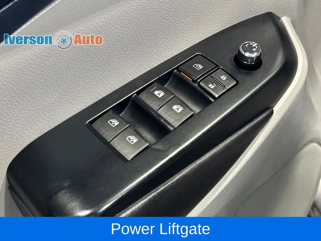 Used 2018 Gray Toyota XLE image 17