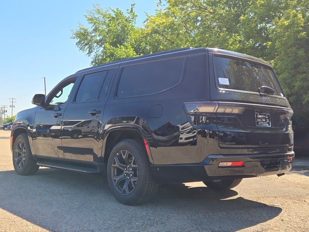 New 2026 High Gloss Black Exterior Paint Jeep Limited Altitude image 18