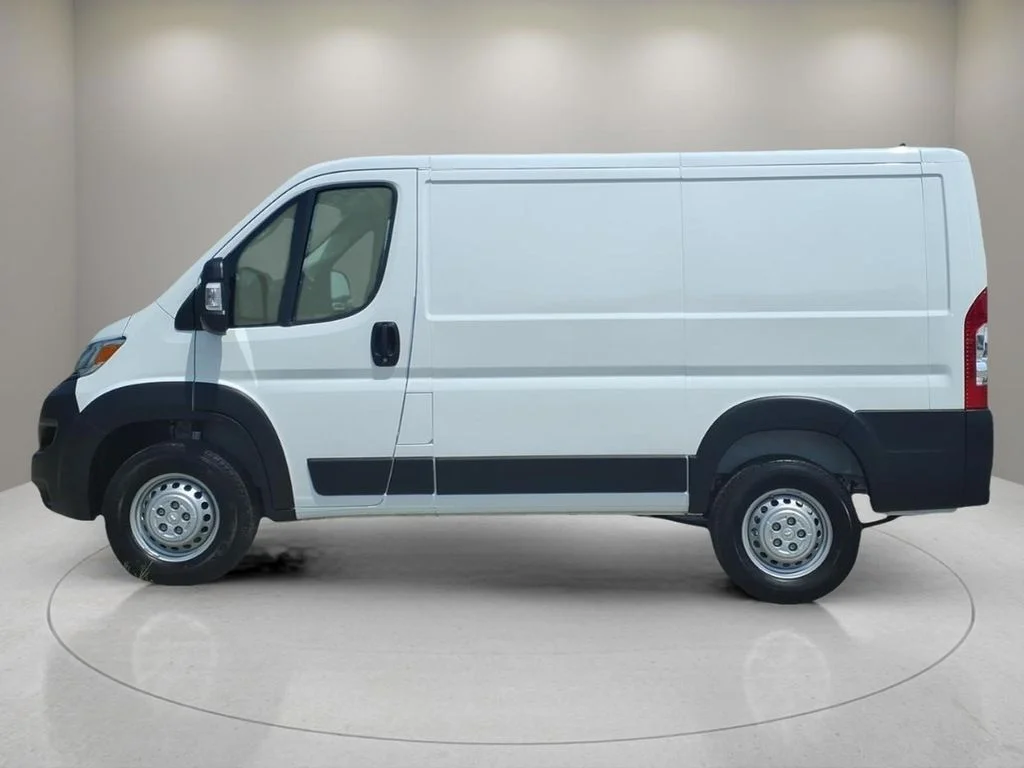 New 2026 Bright White Clear-Coat Exterior Paint RAM Low Roof image 3