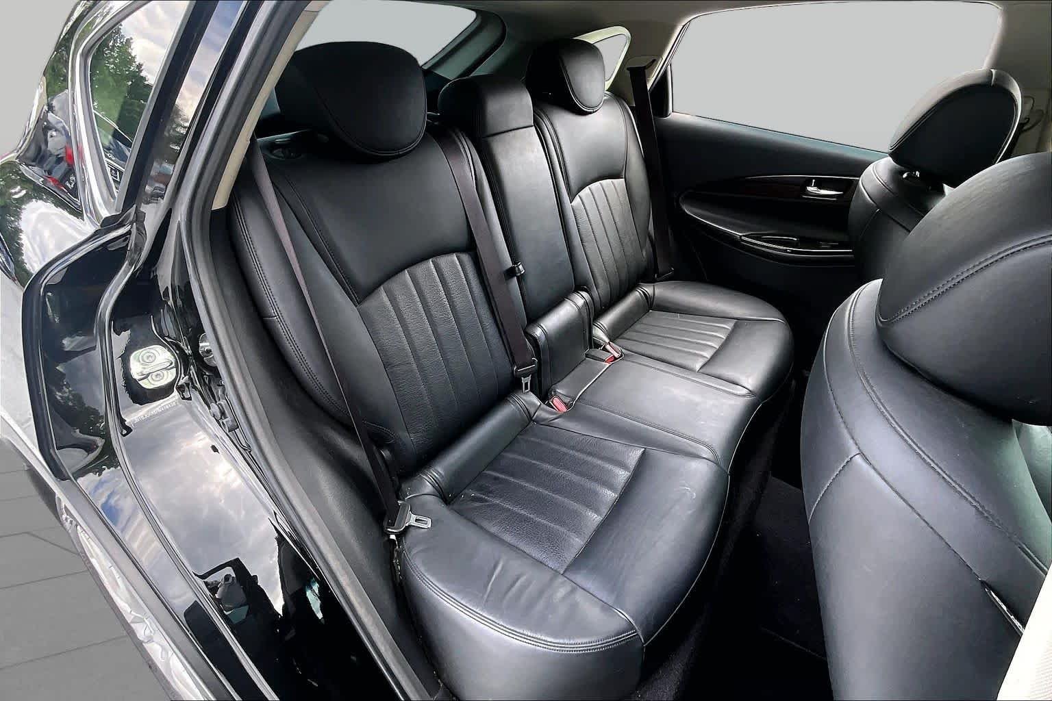 Used 2017 Black Obsidian INFINITI  image 19