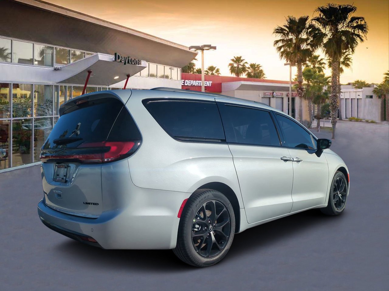 New 2026 Silver Mist Clearcoat Chrysler Limited image 3