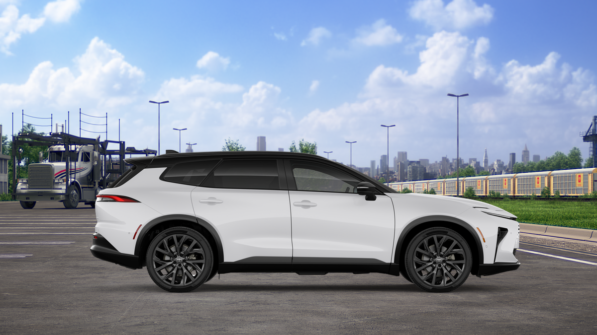 New 2026 Oxygen White with Black roof Toyota Limited image 20