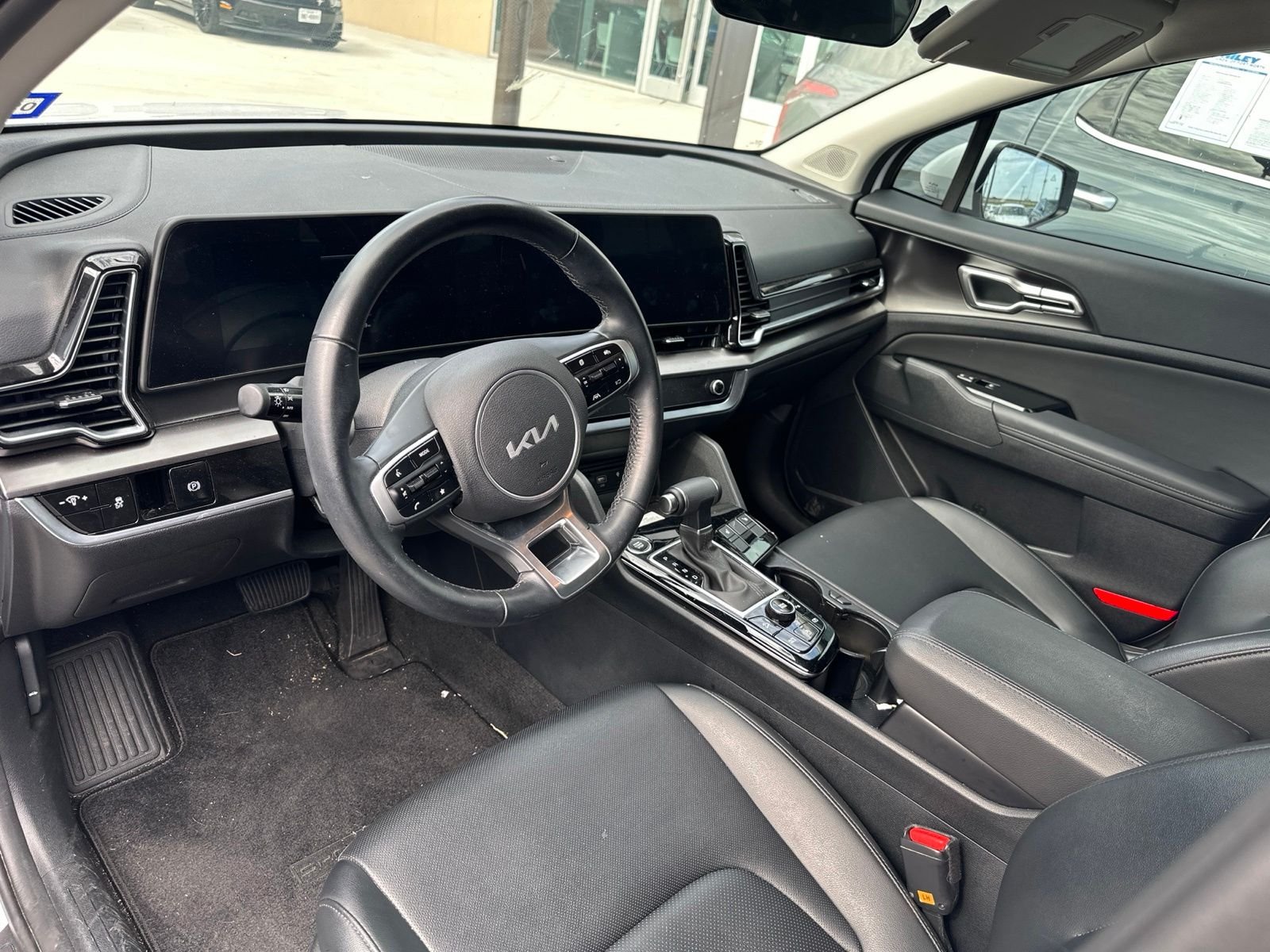 Used 2025 Glacial White Pearl Kia EX image 14