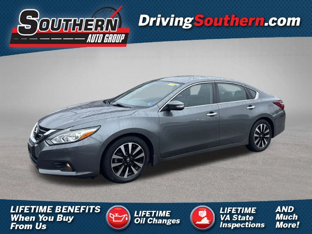 Used 2018 Gray Nissan 2.5 SV image 1