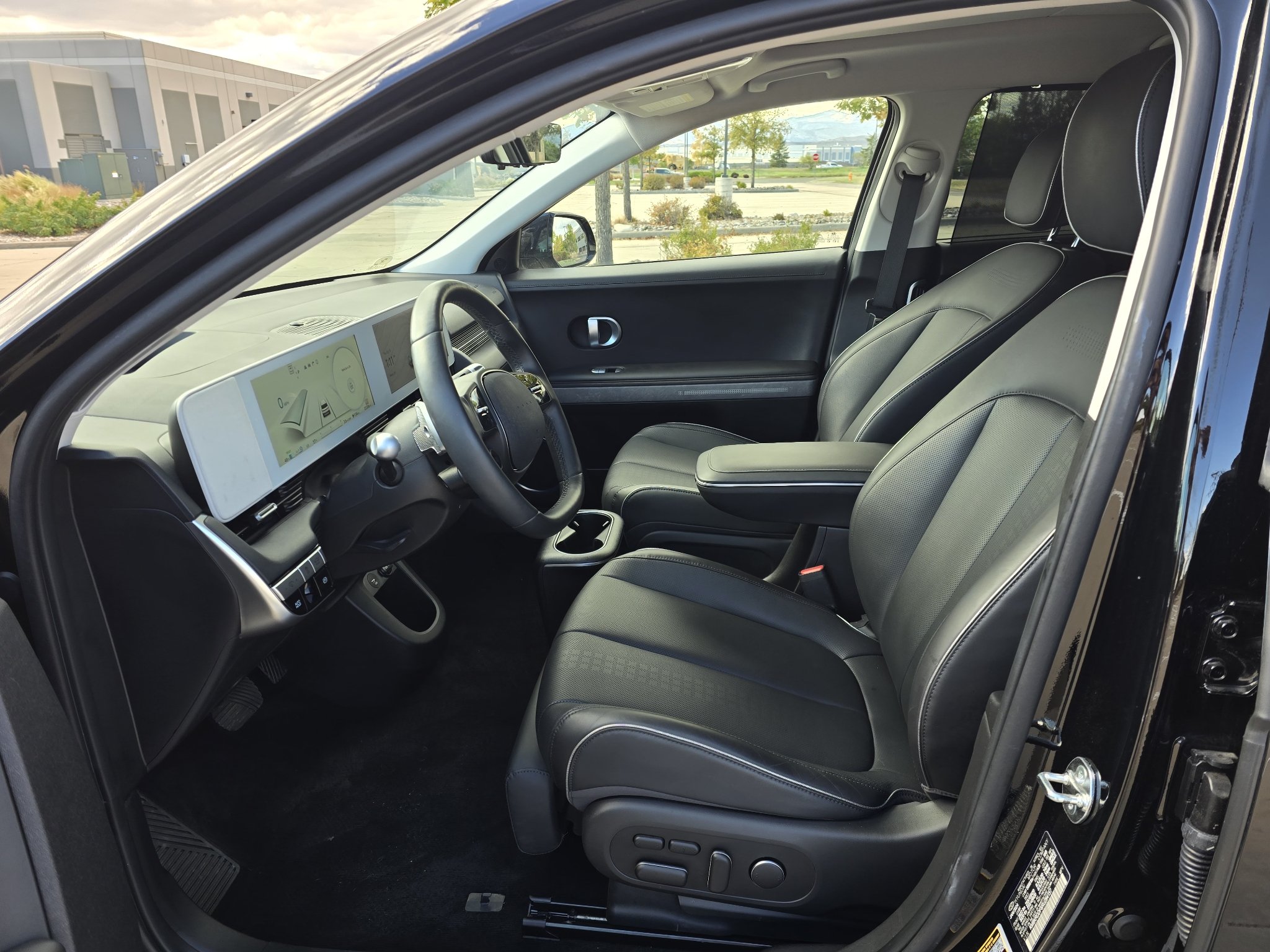 Certified Used 2024 Abyss Black Hyundai Limited image 13