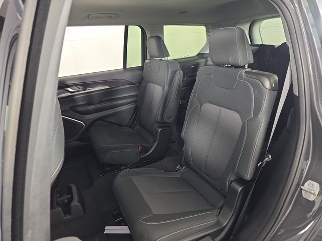 Used 2022 Gray Jeep Laredo image 25