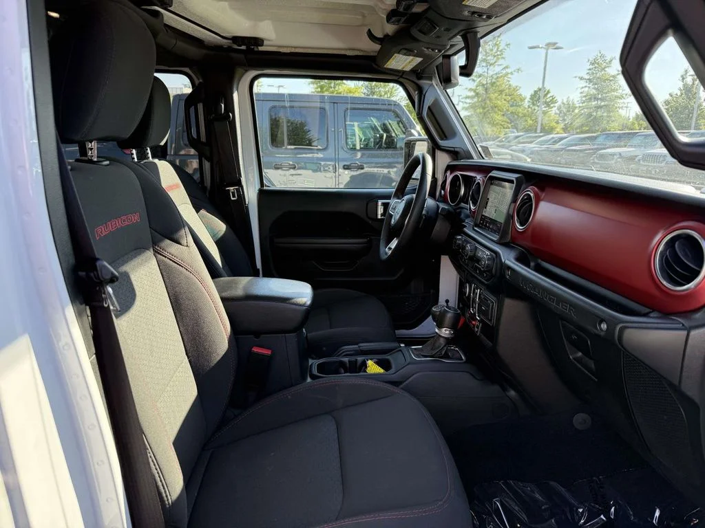 Used 2023 White Jeep Rubicon image 15