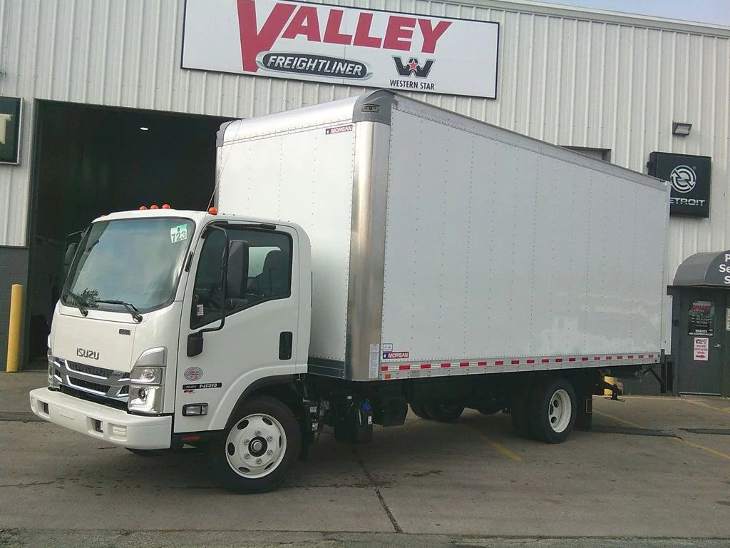 2024 Isuzu NRR's photo