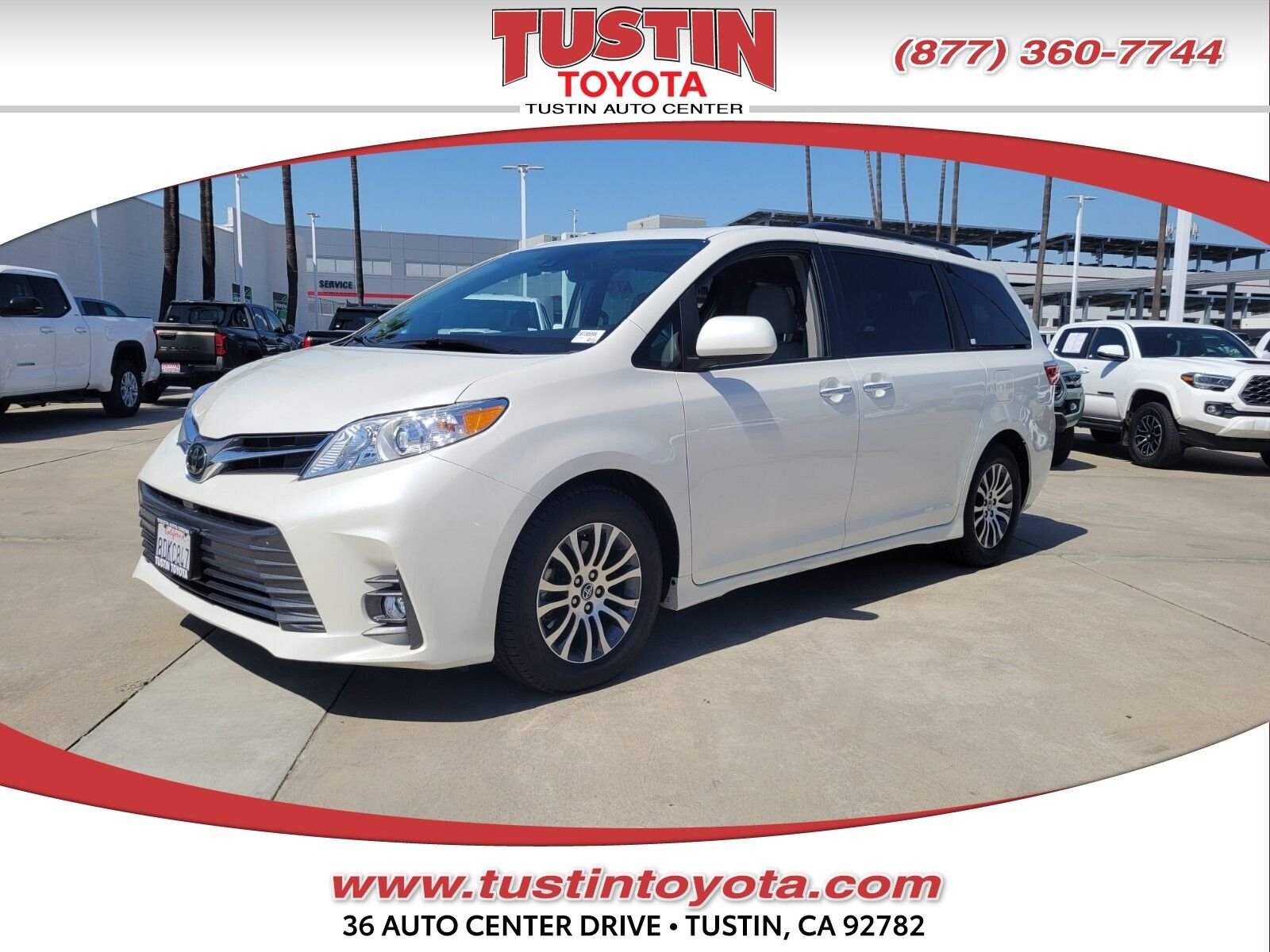 2018 Toyota Sienna XLE V6 8-Passenger's photo
