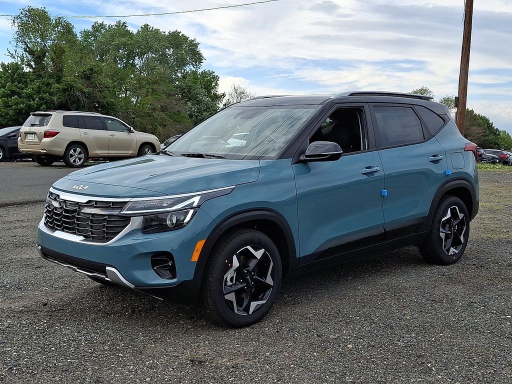New 2026 Pluton Blue / Black Roof Kia S image 2