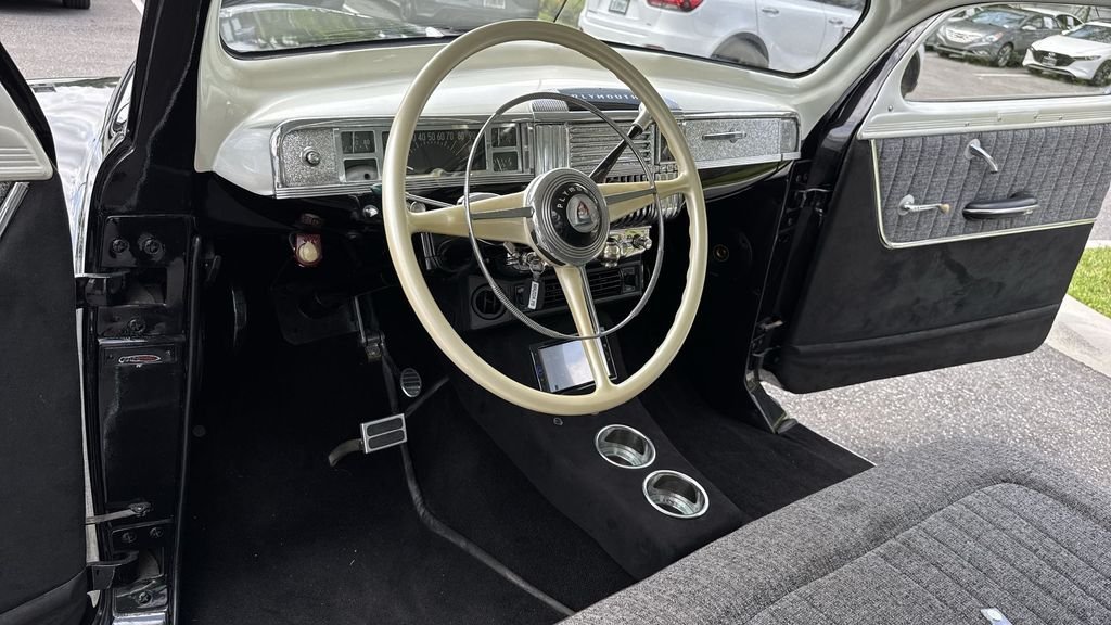 2022 Chrysler Voyager LX - Photo 35