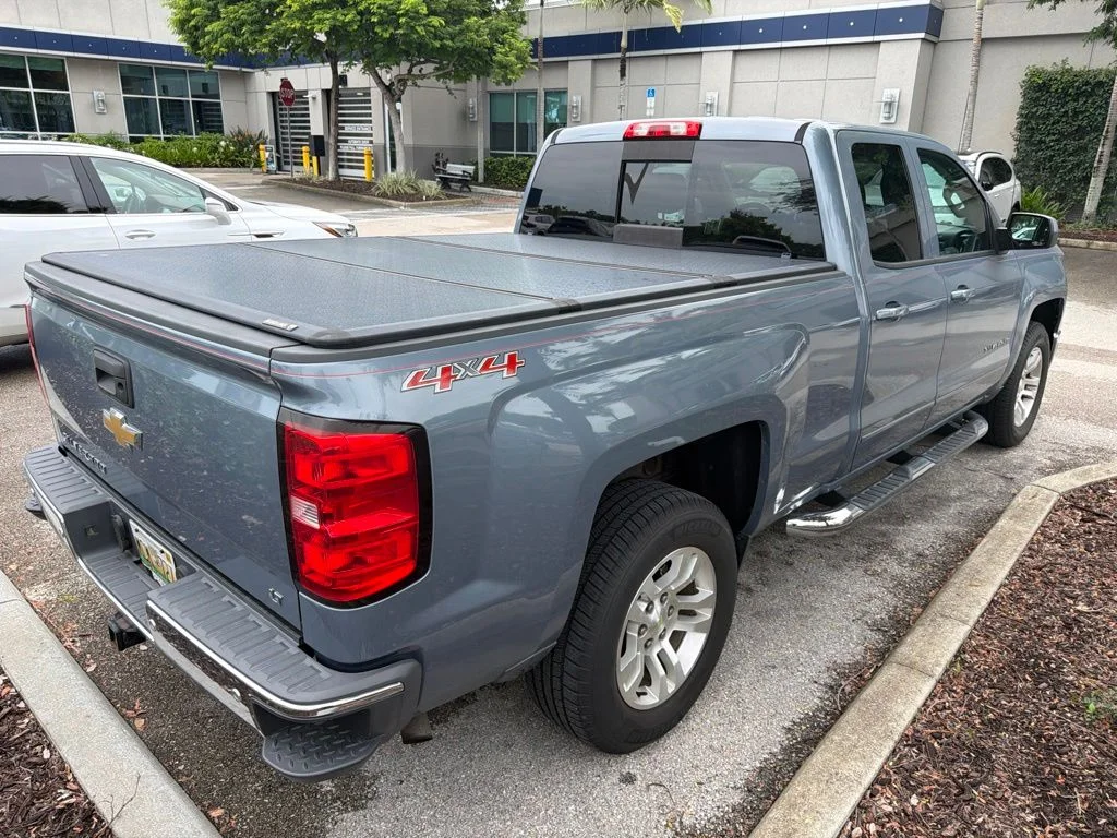 Used 2015 Gray Chevrolet LT image 3