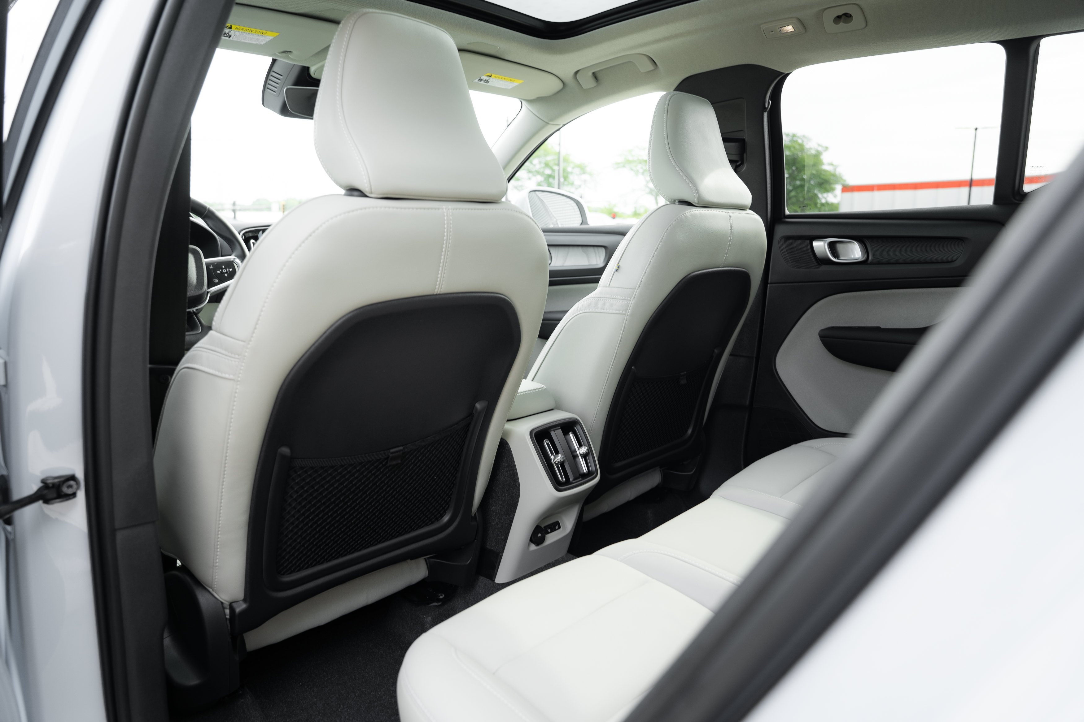 Used 2024 Cloud Blue Volvo Plus Bright Theme image 21