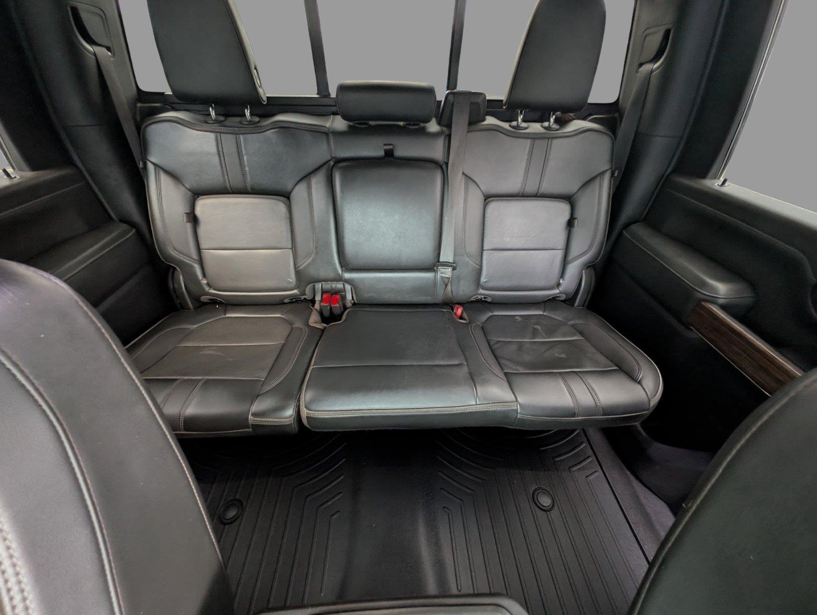 Used 2022 Mosaic Black Metallic Chevrolet High Country image 38
