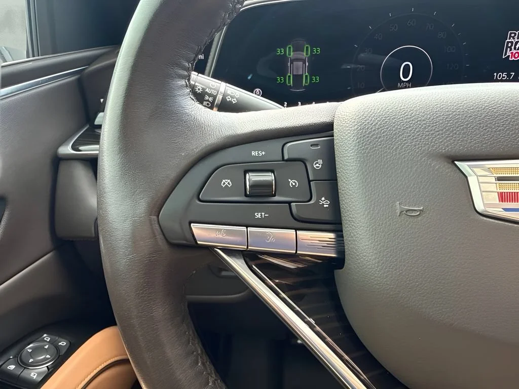 Used 2022 Crystal White Tricoat Cadillac Premium Luxury image 18