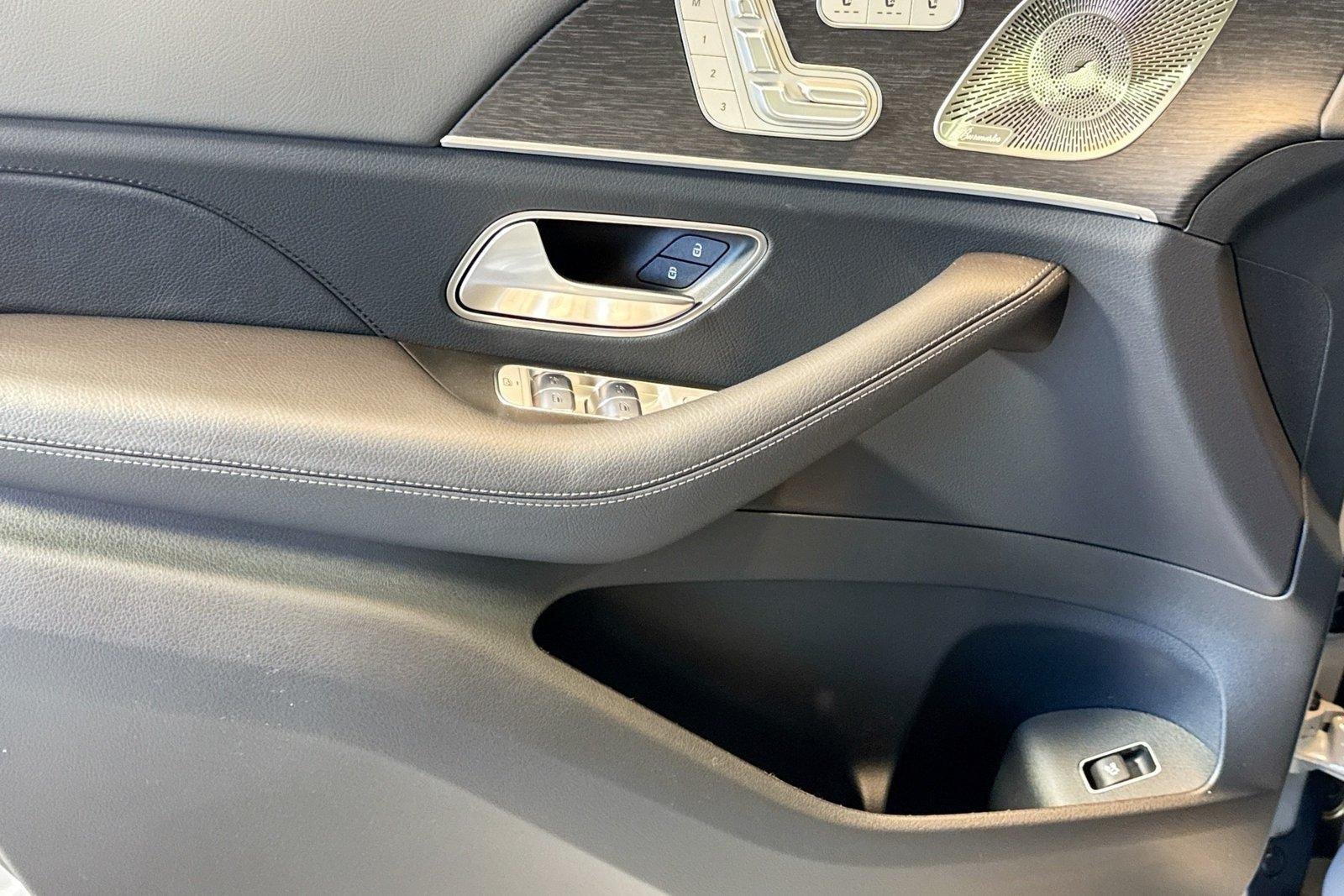 New 2026 Manufaktur Alpine Grey Mercedes-Benz GLS 450 image 16